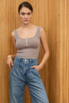 WASHED SEAMLESS CROP TOP: DENIM