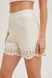 EMBROIDERED LACE TRIMMED SHORTS WITH LINING: NATURAL / L