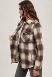 BUTTON DEOWN FLANNEL SHACKET WITH POCKETS: Brown / M