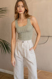 SCALLOP EDGE SLEEVELESS SWEATER KNIT TANK TOP: LIGHT OLIVE