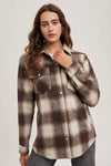 BUTTON DEOWN FLANNEL SHACKET WITH POCKETS: Brown / M