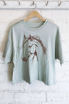 HORSE SKETCH GRAPHIC LONG CROP TOP: Natural