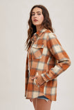 BUTTON DEOWN FLANNEL SHACKET WITH POCKETS: Brown / M