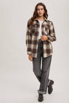 BUTTON DEOWN FLANNEL SHACKET WITH POCKETS: Brown / M