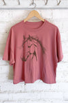 HORSE SKETCH GRAPHIC LONG CROP TOP: Natural