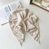 Fresh Floral Lace-Trimmed Triangle Bandana: Green / M