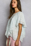 Lace Trim V Ruffle Detail Textured Woven Short Sleeve Top: OFF WHITE / S