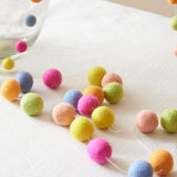 TARUTSHA Boho Felt Ball Pompom Garlands 200cm: 2.5cm / Cream