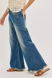 MID-RISE WIDE-LEG FRAYED HEM DENIM JEANS: DENIM BLUE / Contemporary / S