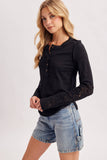 CROCHET PATCH SLEEVED HALF BUTTON ROUND NECK TOP: MUSHROOM / M