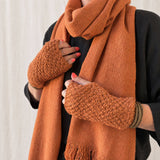 VARGA Unisex Banana Yarn Wristwarmers: Pink Clay