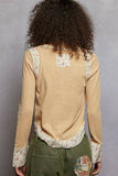 Long sleeve v neck print patch ruffle rib knit top: NUDE BEIGE / L