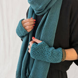 VARGA Unisex Banana Yarn Wristwarmers: Pink Clay