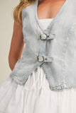 LIGHT WASH DENIM VEST WITH BUCKLE CLOSURE: LT.DENIM / S