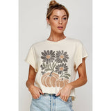 FALL VIBES PUMPKIN VINTAGE GRAPHIC CROP TOP: IVORY / M