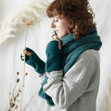 VARGA Unisex Banana Yarn Wristwarmers: Twilight Green