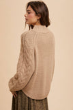 TEXTURED CABLE KNIT HIGHNECK SWEATER: OLIVE / L